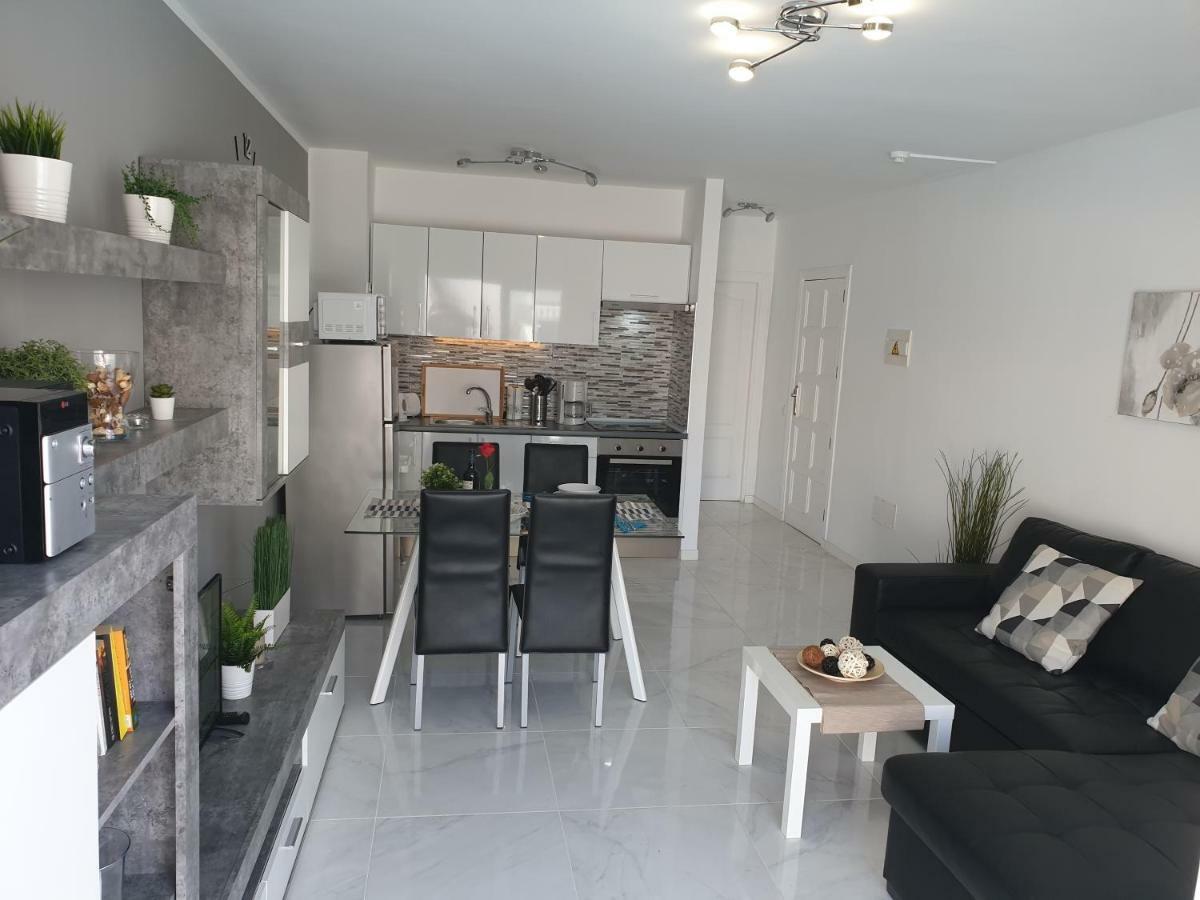 Casa Las Flores With Heated Pool, Only 490 Meters To The Beach, Balcony, Wifi Arona  Eksteriør billede